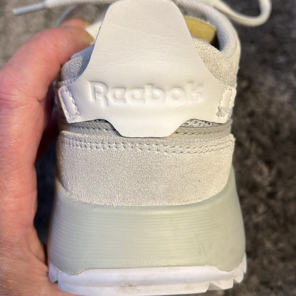 White Women's Athletic Shoes. Size 7 no flaws. Leathered, suede,nylon - Picture 7 of 16